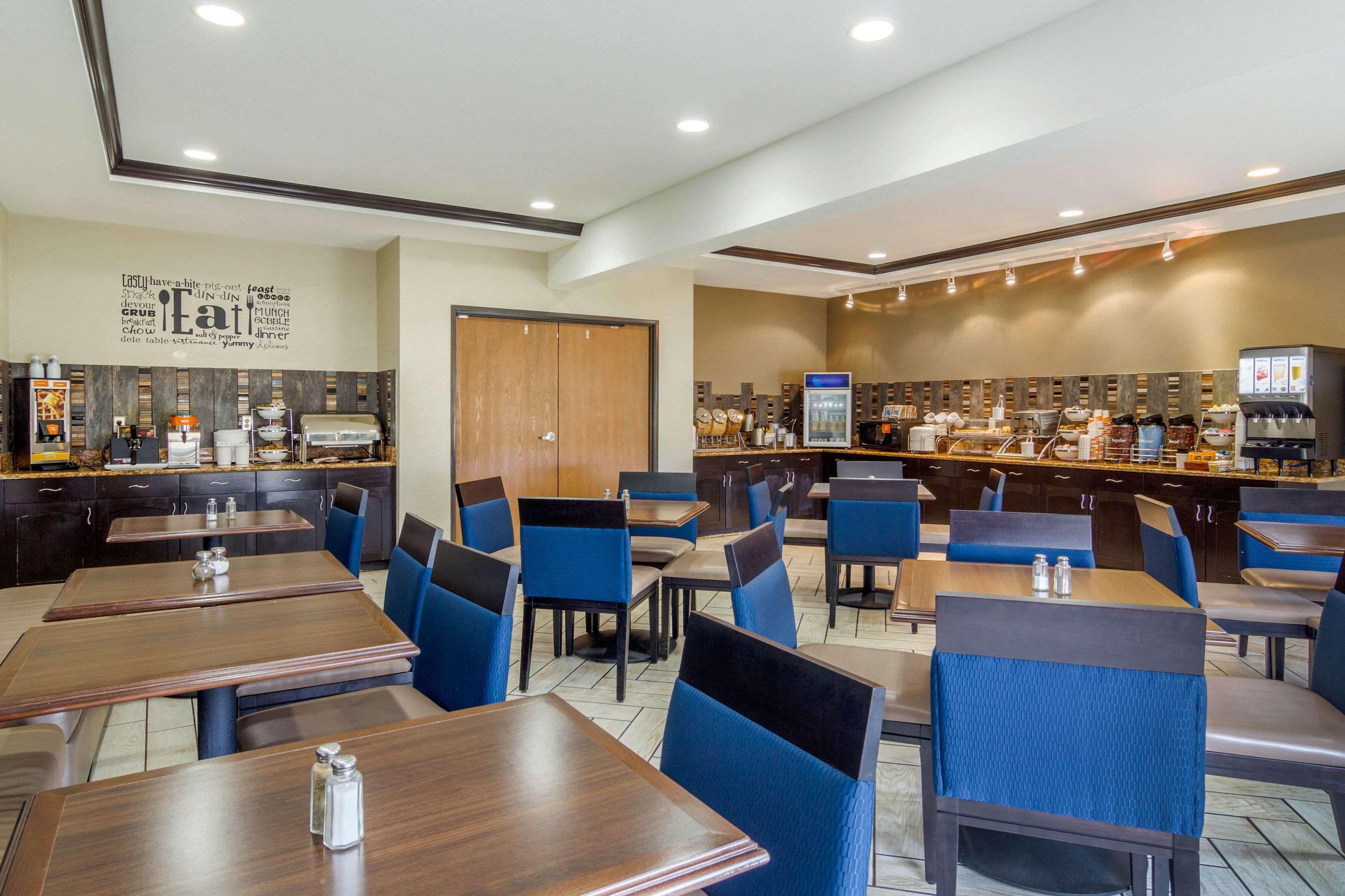Comfort Inn & Suites Стерлинг Экстерьер фото